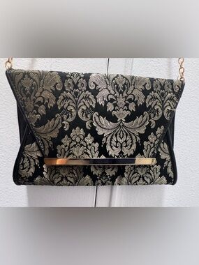 SuiteBlanco Elegant Black and Gold Brocade Jacquard Envelope Clutch